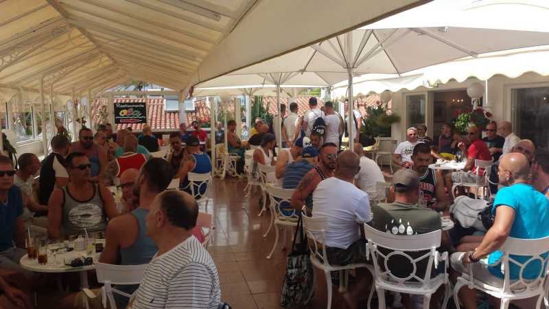 Café Wien nach dem schwulen Strandtag auf Gran Canaria